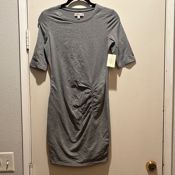 Guess Dresses & Skirts - Guess Gray Mid Sleeve Dress